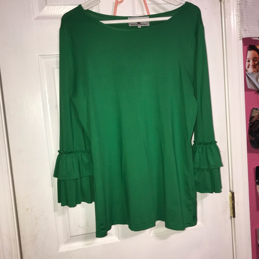 Kelly green top